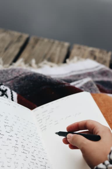 كيف تدوِّن يومياتك بلغة أجنبية لتساعدك على التعلم؟